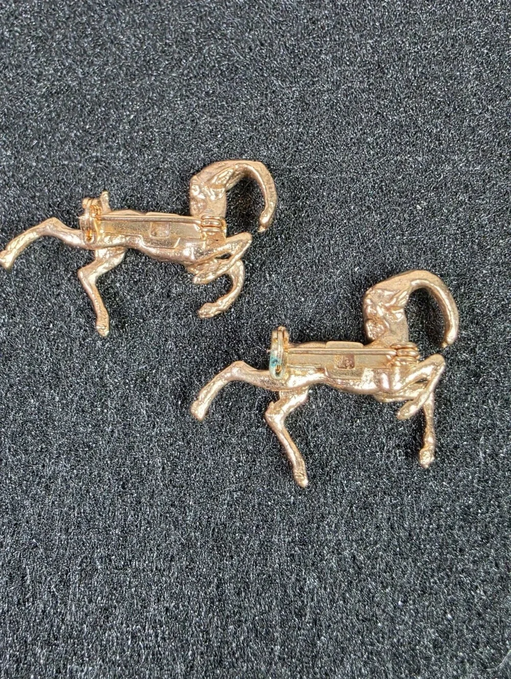 Gold-tone Ram Pin Set - Animal Brooches Or Scatter Pins Pair